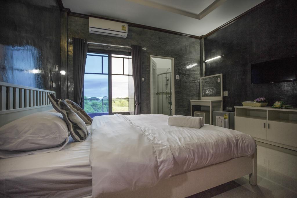 The Grace Hotel Kalasin Værelse billede